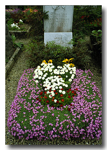 Decorated grave, Lauterbrunen, Switzerland - Scan from a slide