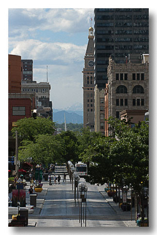 Denver looking north on 16th Street
